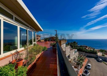 Terrazza - Appartamento Via Dei Ciclopi
 
83, Aci Catena - foto 4