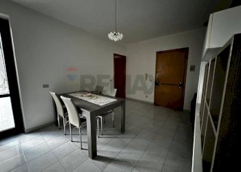 Sala da pranzo - Trilocale via Simone Neri  (ex v. Carrata)
 
1, Mascali - foto 1