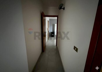 Hall / corridoio - Trilocale via Simone Neri  (ex v. Carrata)
 
1, Mascali - foto 6