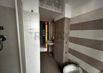 Bagno - Trilocale via Simone Neri  (ex v. Carrata)
 
1, Mascali - foto 13