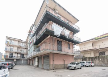 Edificio all\'aperto - Trilocale Via Santa Maria la Stella
 
78, Aci Sant'Antonio - foto 4