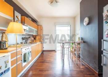 Cucina - Trilocale Via Santa Maria la Stella
 
78, Aci Sant'Antonio - foto 13