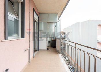 Balcone - Trilocale Via Santa Maria la Stella
 
78, Aci Sant'Antonio - foto 14