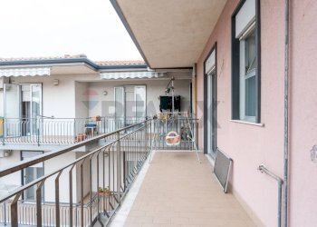 Balcone - Trilocale Via Santa Maria la Stella
 
78, Aci Sant'Antonio - foto 16