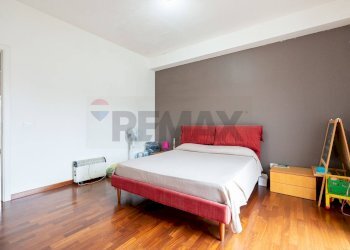 Camera / camera da letto - Trilocale Via Santa Maria la Stella
 
78, Aci Sant'Antonio - foto 18