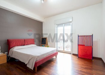 Camera / camera da letto - Trilocale Via Santa Maria la Stella
 
78, Aci Sant'Antonio - foto 19