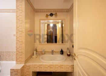Bagno - Villa Bifamiliare Via San Nicolò
 
6, Aci Catena - foto 11