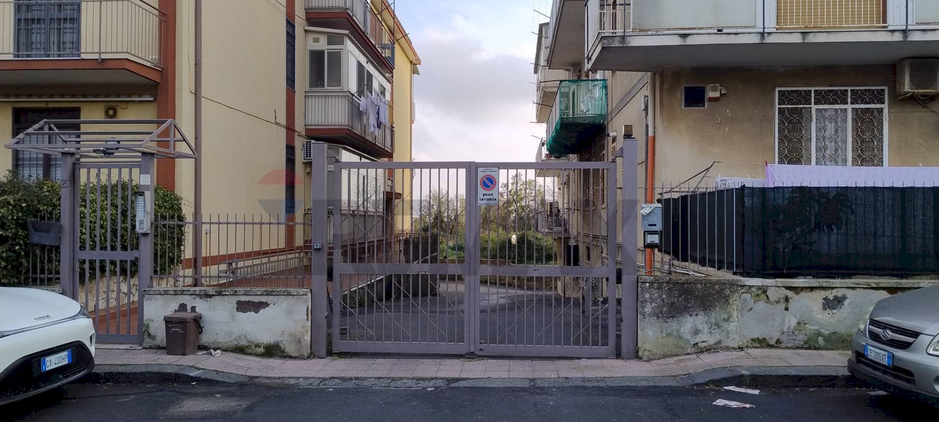 Edificio all\'aperto - Box VIA JOHN FITZGERALD KENNEDY
 
27, Sant'Agata Li Battiati - foto 1