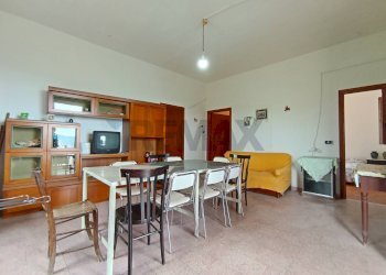 Sala da pranzo - Villa contrada Pernicotto, Adrano - photo 15