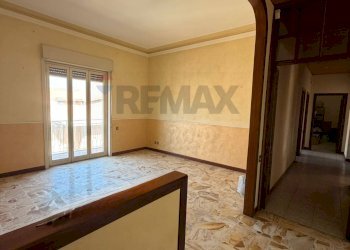 Hall / corridoio - Four-room apartment VIA UMBERTO
 
305, San Pietro Clarenza - photo 4