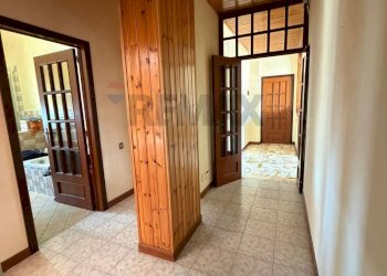 Hall / corridoio - Four-room apartment VIA UMBERTO
 
305, San Pietro Clarenza - photo 14