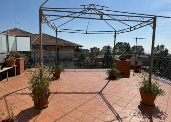 Terrazza - Four-room apartment VIA UMBERTO
 
305, San Pietro Clarenza - photo 18