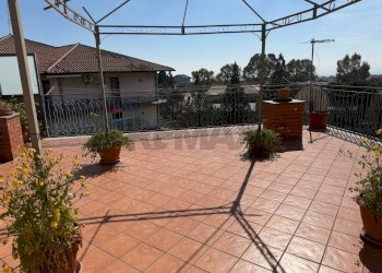 Terrazza - Four-room apartment VIA UMBERTO
 
305, San Pietro Clarenza - photo 24