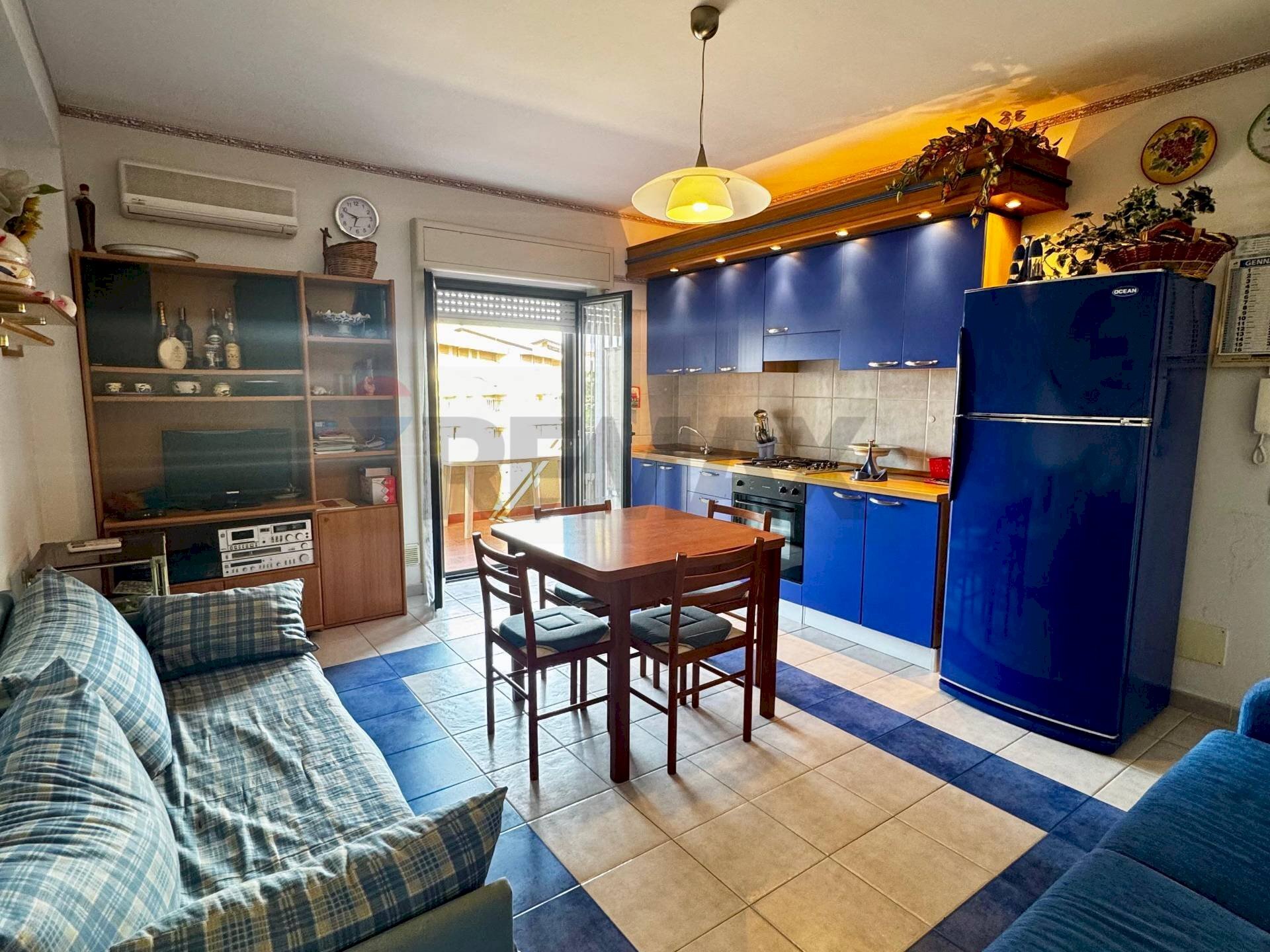 Sala da pranzo - Bilocale viale immacolata
 
126, Mascali - foto 2