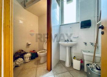 Bagno - Ufficio Viale Autonomia
18, Caltagirone - foto 23