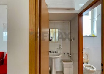 Bagno - Ufficio Viale Autonomia
18, Caltagirone - foto 37