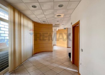 Hall / corridoio - Ufficio Viale Autonomia
18, Caltagirone - foto 52