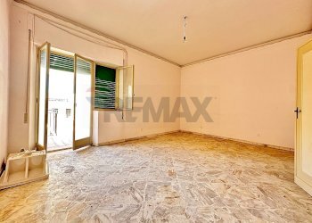 Stanza vuota - Appartamento Via Francesco Cilea
 
14, Acireale - foto 17