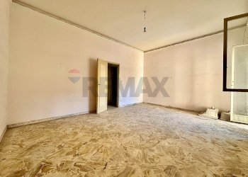 Stanza vuota - Appartamento Via Francesco Cilea
 
14, Acireale - foto 18