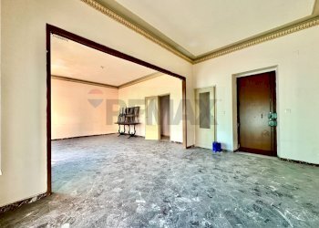 Stanza vuota - Appartamento Via Francesco Cilea
 
14, Acireale - foto 21