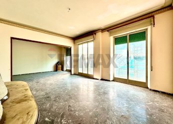 Stanza vuota - Appartamento Via Francesco Cilea
 
14, Acireale - foto 22