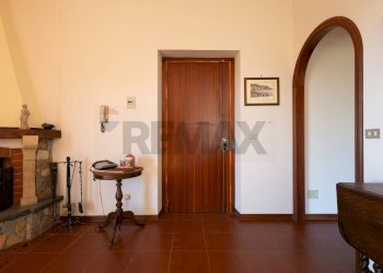 Soggiorno - Three-room apartment Via Finaita
 
6, Zafferana Etnea - photo 3