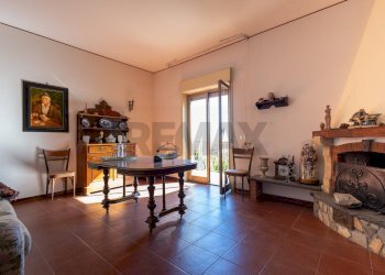 Sala da pranzo - Three-room apartment Via Finaita
 
6, Zafferana Etnea - photo 23