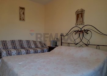 Camera / camera da letto - Appartamento via Ingegnere Giuseppe Tomarchio
 
4, Calatabiano - foto 17