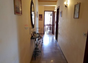 Hall / corridoio - Appartamento via Ingegnere Giuseppe Tomarchio
 
4, Calatabiano - foto 19