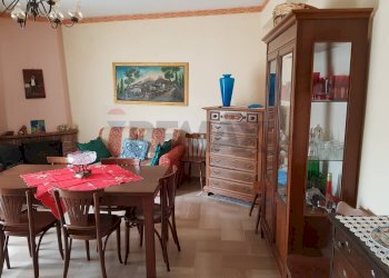 Sala da pranzo - Appartamento via Ingegnere Giuseppe Tomarchio
 
4, Calatabiano - foto 26