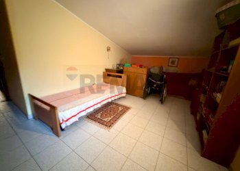 Camera / camera da letto - Appartamento VIA GIUSEPPE GARIBALDI
 
30, Graniti - foto 8