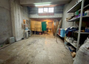 Dispensa di stoccaggio - Appartamento VIA GIUSEPPE GARIBALDI
 
30, Graniti - foto 21