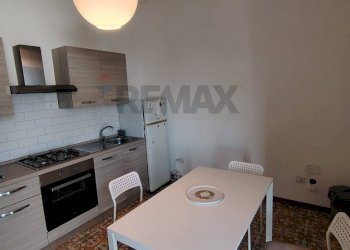 Sala da pranzo - Trilocale VIA LIVORNO
 
17, Aci Castello - foto 8