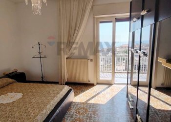 Camera / camera da letto - Trilocale VIA LIVORNO
 
17, Aci Castello - foto 17