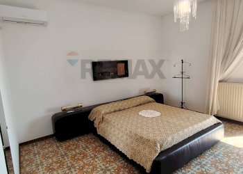 Camera / camera da letto - Trilocale VIA LIVORNO
 
17, Aci Castello - foto 20