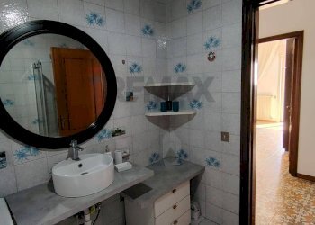 Bagno - Trilocale VIA LIVORNO
 
17, Aci Castello - foto 29