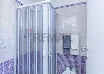 Bagno - Casa semi indipendente Via Giuseppe Verdi
 
49, Catania - foto 8