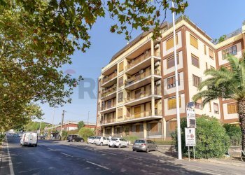 Edificio all\'aperto - Appartamento Catania - foto 2