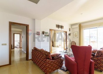 Soggiorno e Corridoio - Appartamento Catania - foto 23