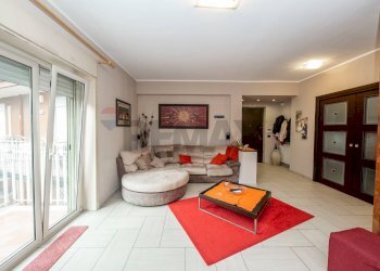 Soggiorno - Trilocale VIA DELLA SIBILLA
 
29, Catania - foto 3