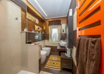 Bagno - Trilocale VIA DELLA SIBILLA
 
29, Catania - foto 13