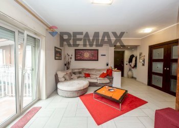 Soggiorno - Trilocale VIA DELLA SIBILLA
 
29, Catania - foto 29