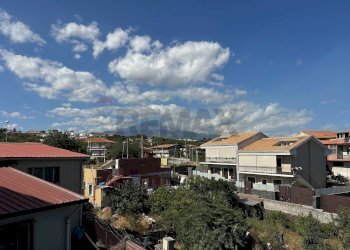 Edificio all\'aperto - Appartamento Via valle allegra
 
13, Gravina di Catania - foto 1