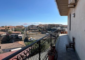 Balcone - Appartamento Via valle allegra
 
13, Gravina di Catania - foto 16