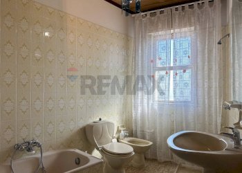 Bagno - Appartamento Via valle allegra
 
13, Gravina di Catania - foto 43