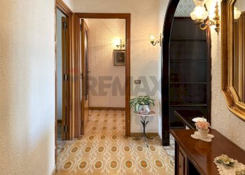 Hall / corridoio - Appartamento Via valle allegra
 
13, Gravina di Catania - foto 52