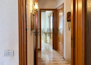 Hall / corridoio - Appartamento Via valle allegra
 
13, Gravina di Catania - foto 54