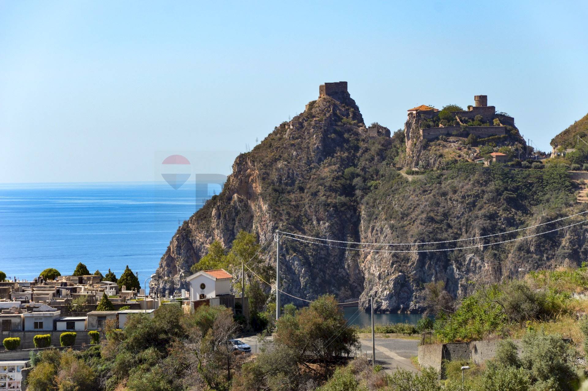 Vista delle montagne - Terreno edificabile via saitta
 
1, Sant'Alessio Siculo - foto 1