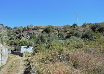Vista delle montagne - Terreno edificabile via saitta
 
1, Sant'Alessio Siculo - foto 7