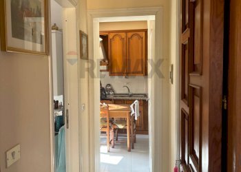 Hall / corridoio - Casa indipendente Via Sparagonà Vico III
 
1, Santa Teresa di Riva - foto 2